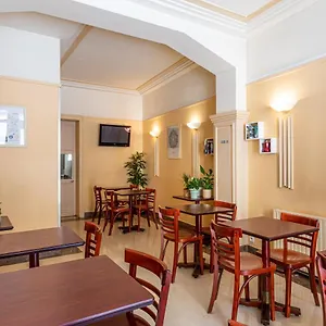 2* Hotel Saint Maurice