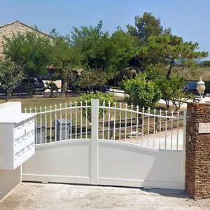 grand-studio-terrasse-privee.aixenprovencehotels.org/